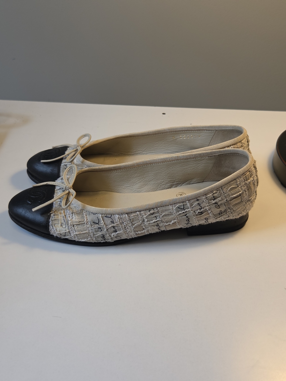 Chanel Ballerina Interlocking CC logo flats  35.5- Text Printed Fab/leather Auth - Picture 2 of 11